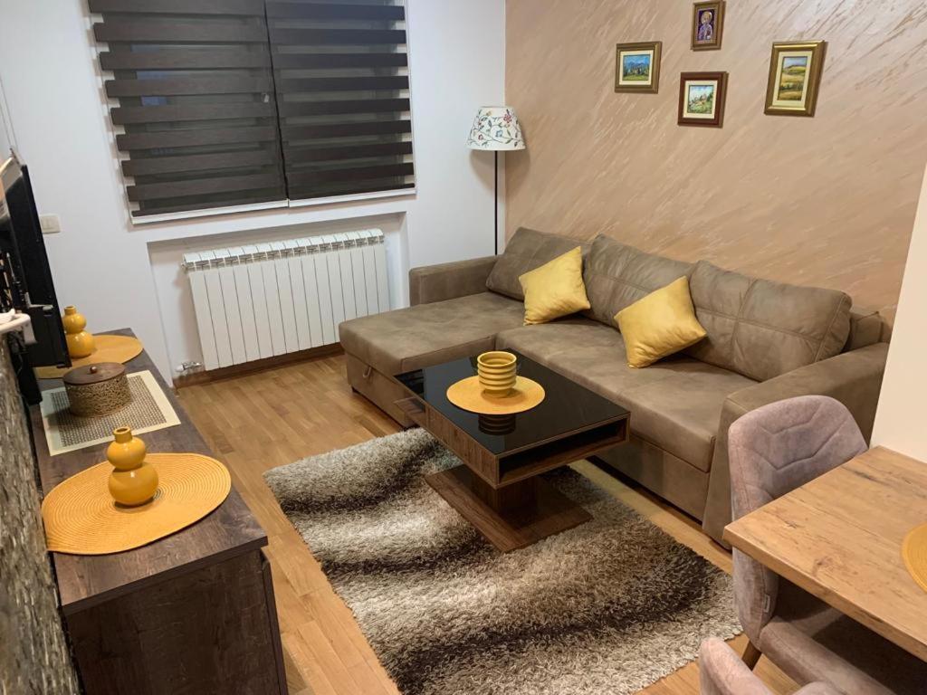 Apartment D&s