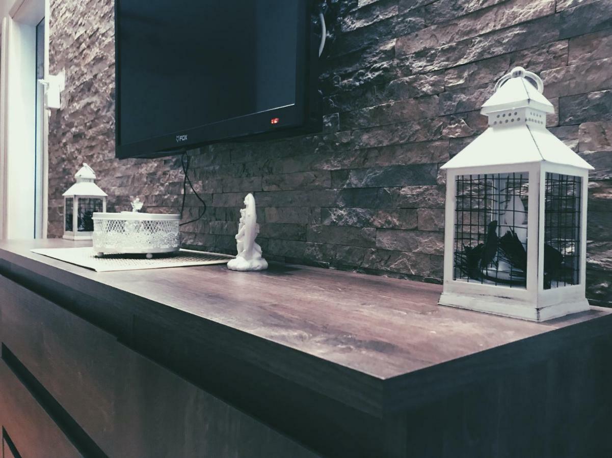 Apartment D&s